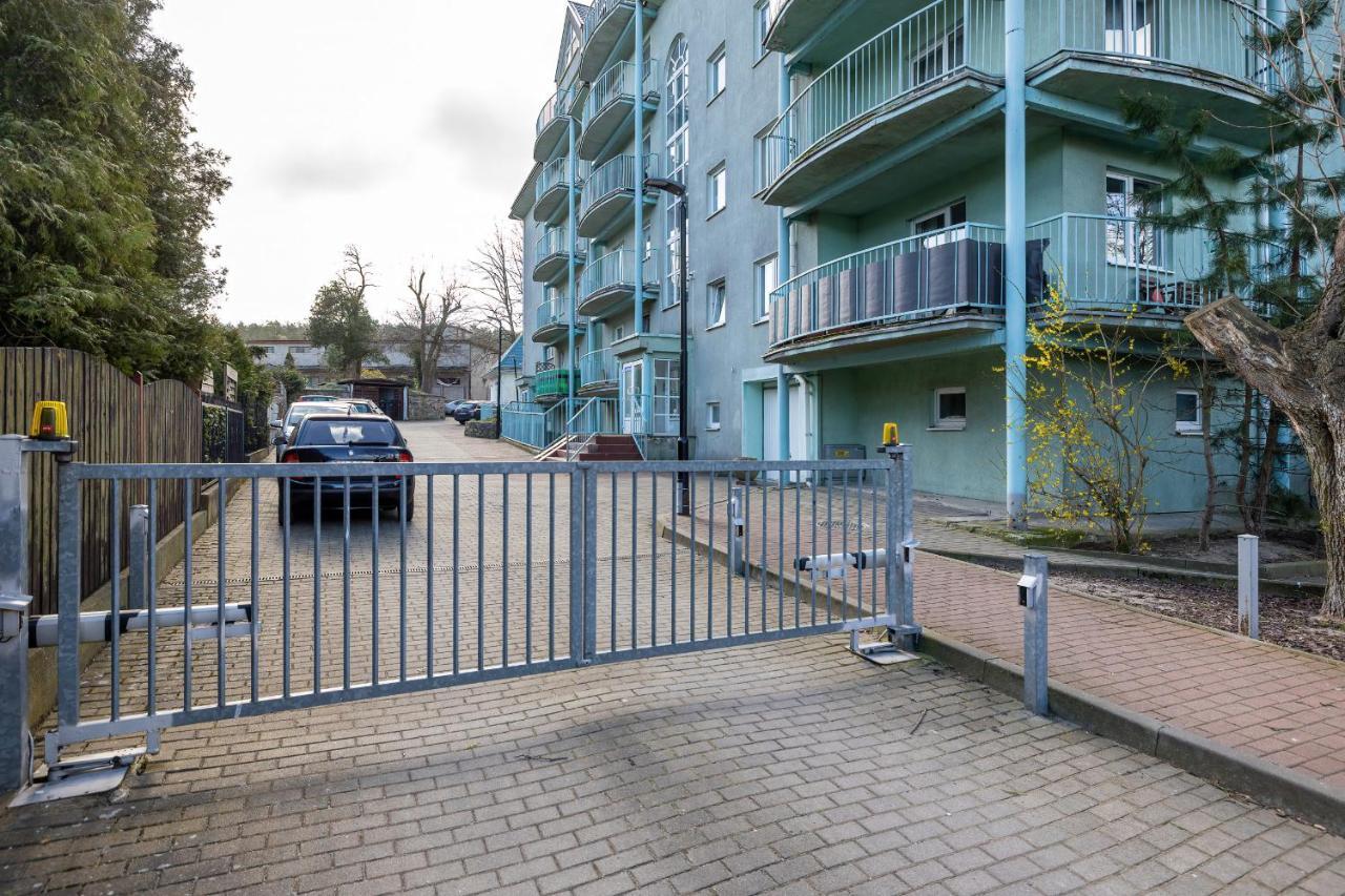 Apartament Sklodowskiej-Curie By Renters Мендзиздрое Екстериор снимка